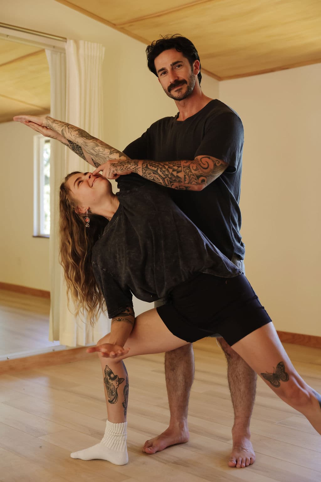 Peter teaching a student during practice
